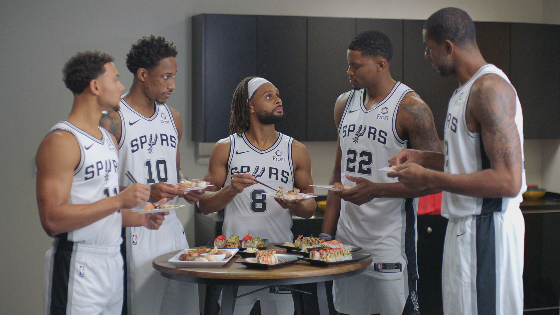 H-E-B and San Antonio Spurs hit nothing but net with new commercials - H-E-B  Newsroom