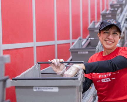 H-E-B Opens E-commerce Fulfillment Center In Leander - H-E-B Newsroom