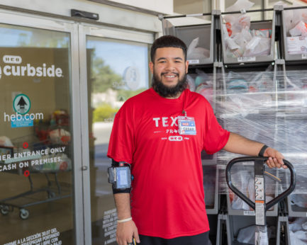 H-E-B Opens E-commerce Fulfillment Center In Leander - H-E-B Newsroom