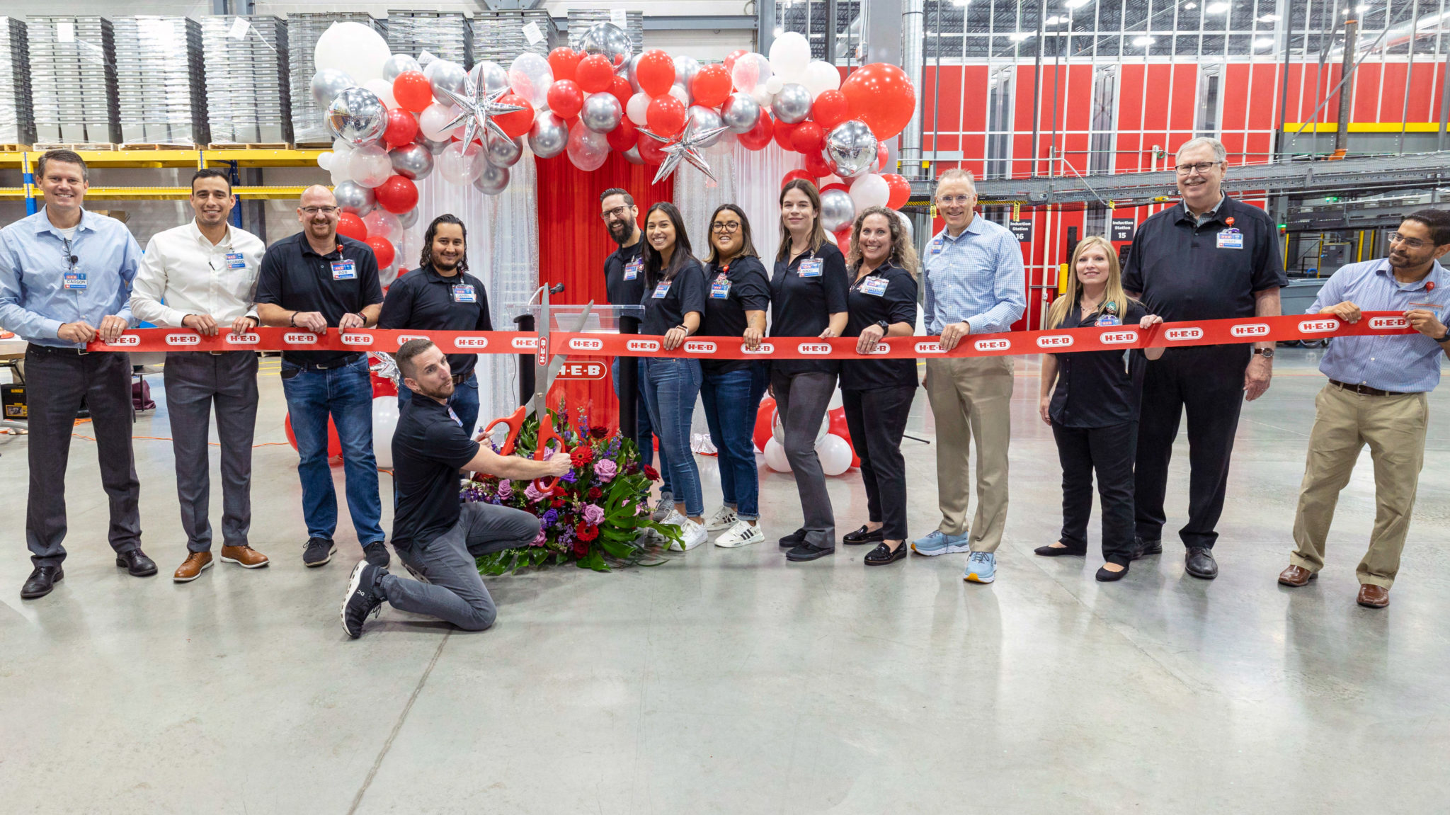 H-E-B Opens E-commerce Fulfillment Center In Leander - H-E-B Newsroom