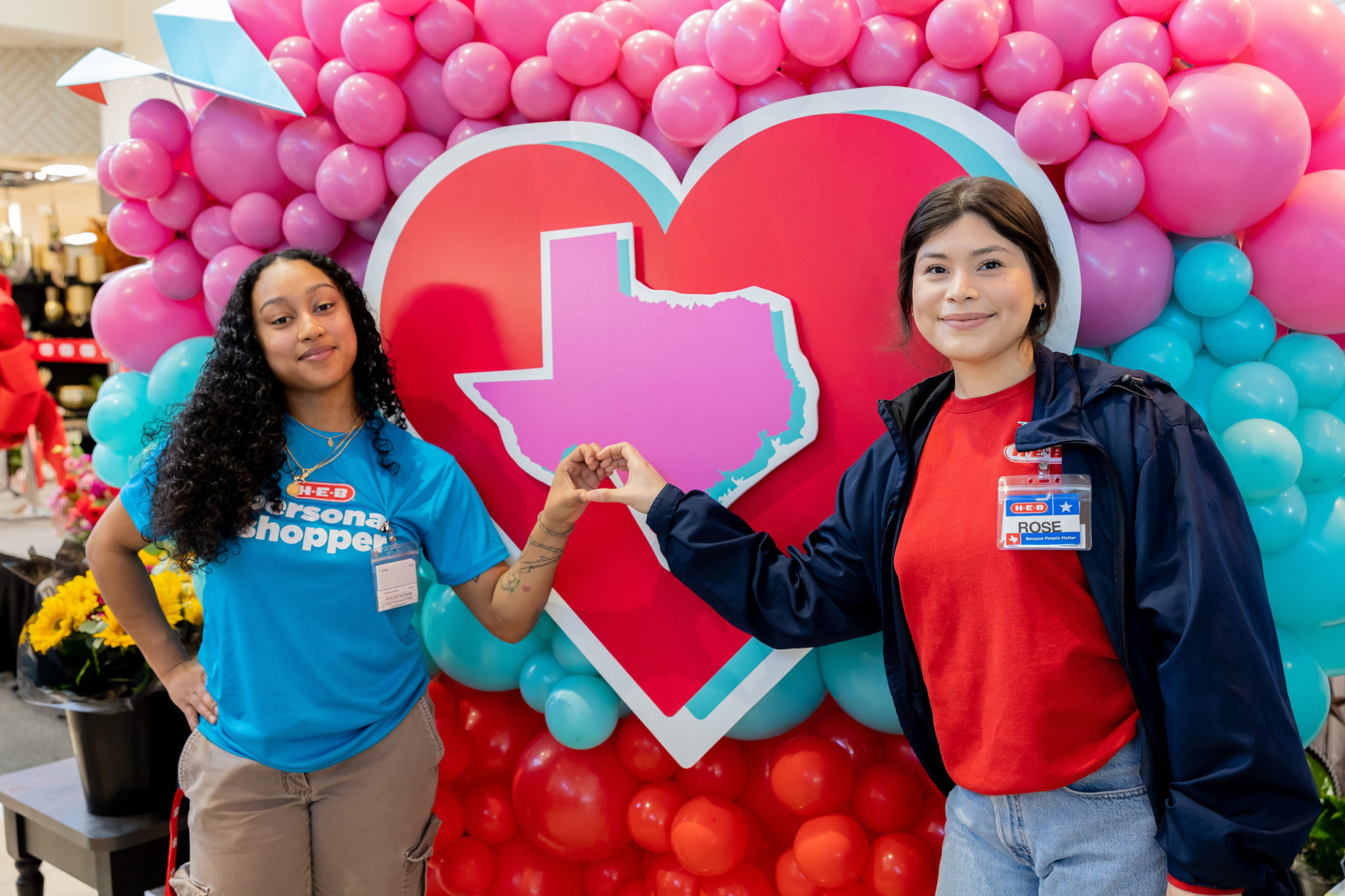 Lake Austin H-E-B Now Open - H-E-B Newsroom