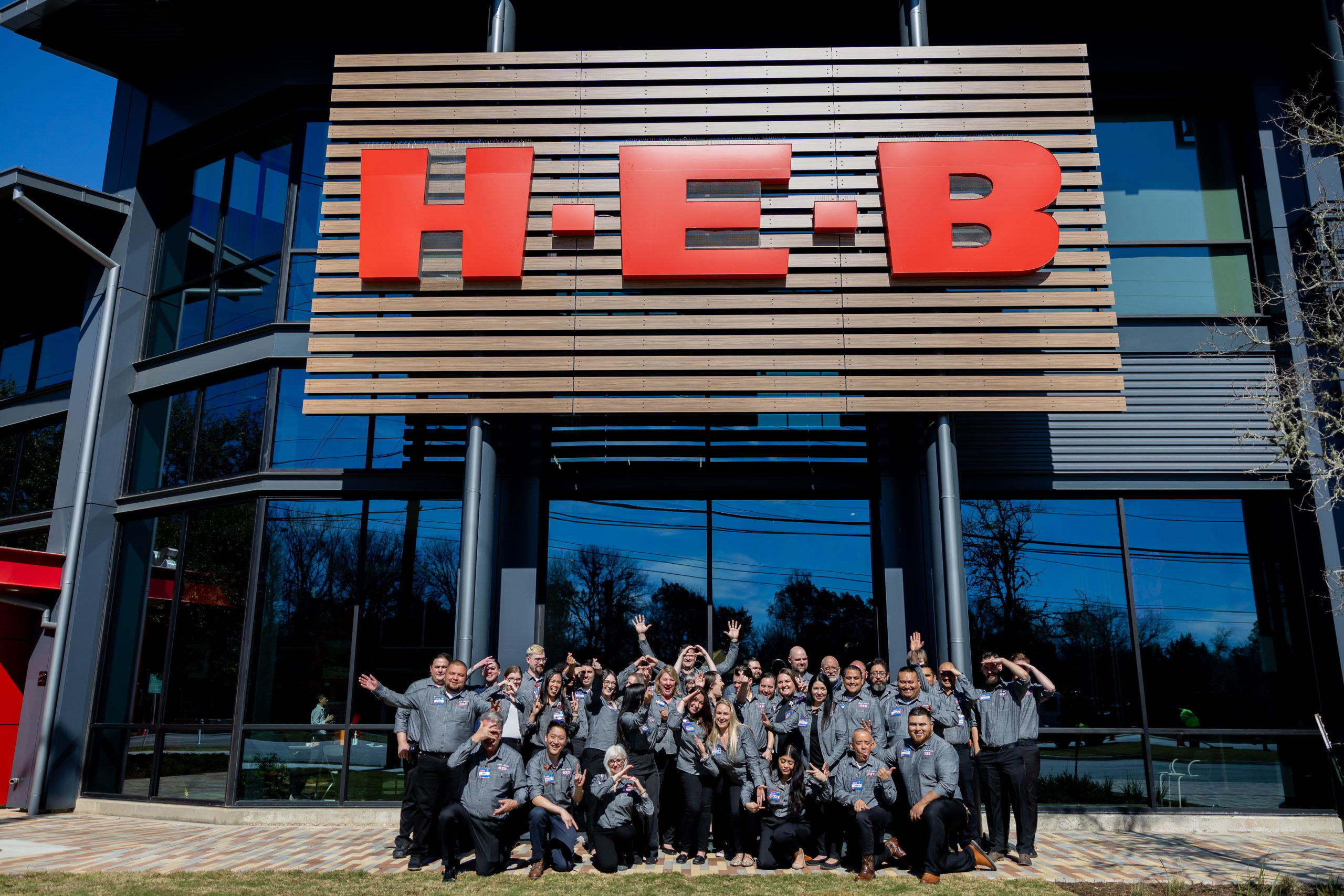 New H-E-B in Central Texas Filled With Amenities