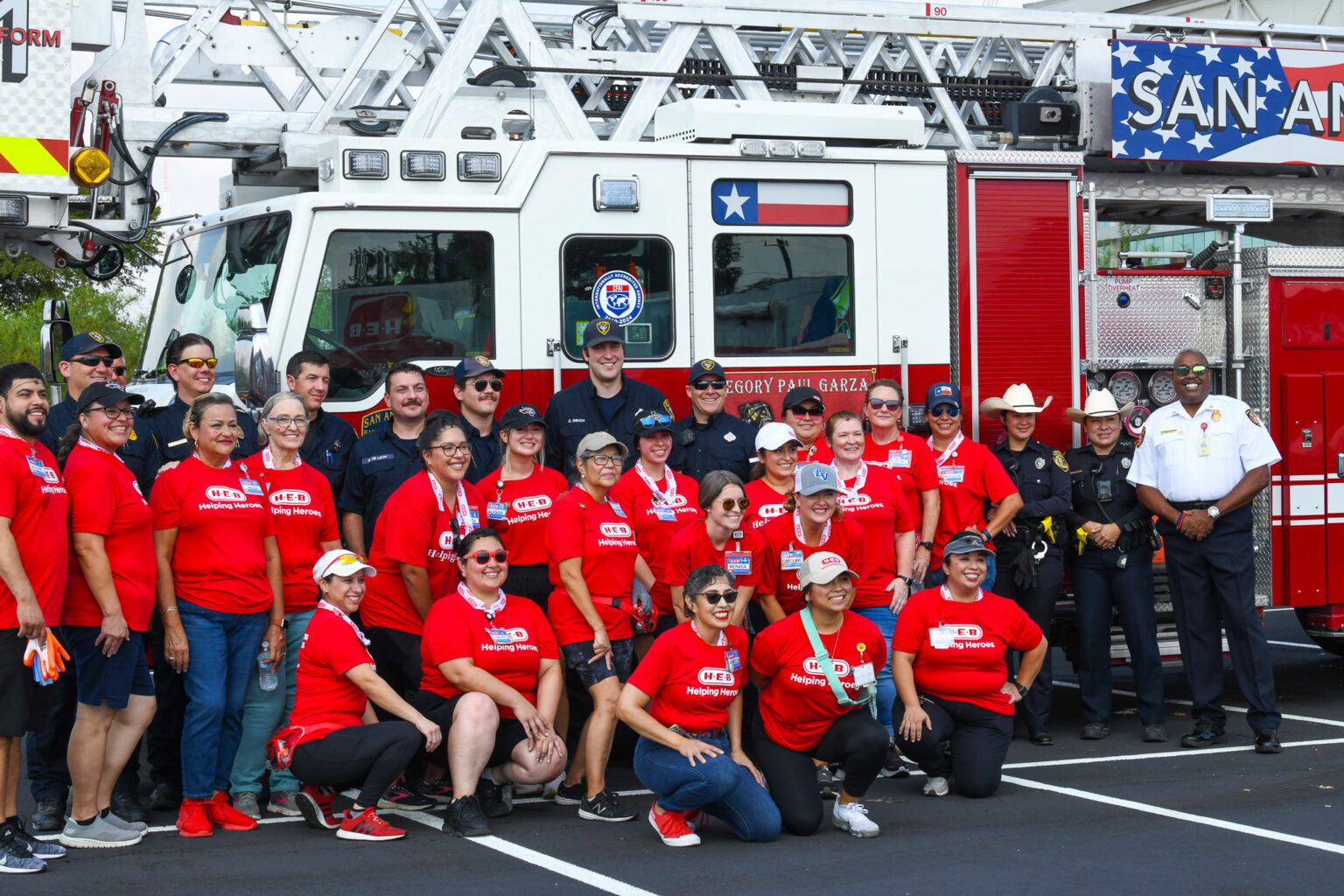 H-E-B’s Annual Helping Heroes honors first responders in Texas - H-E-B ...