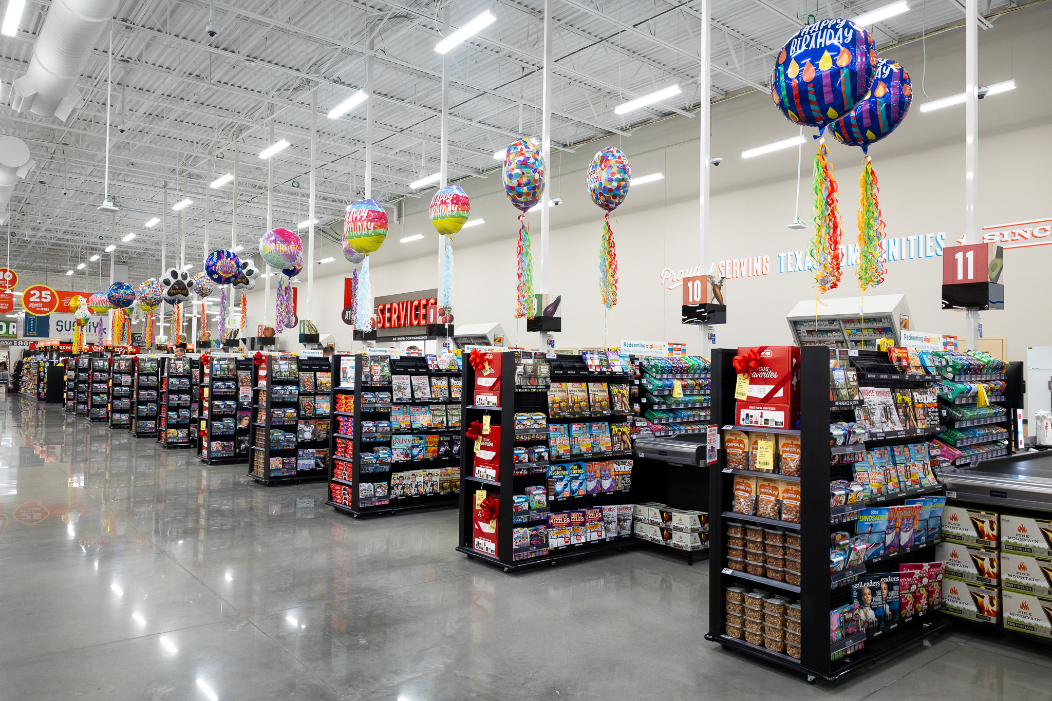 VIP Opening of new H-E-B location in Manvel, TX, on October 24, 2023. Photos by Annie Mulligan
