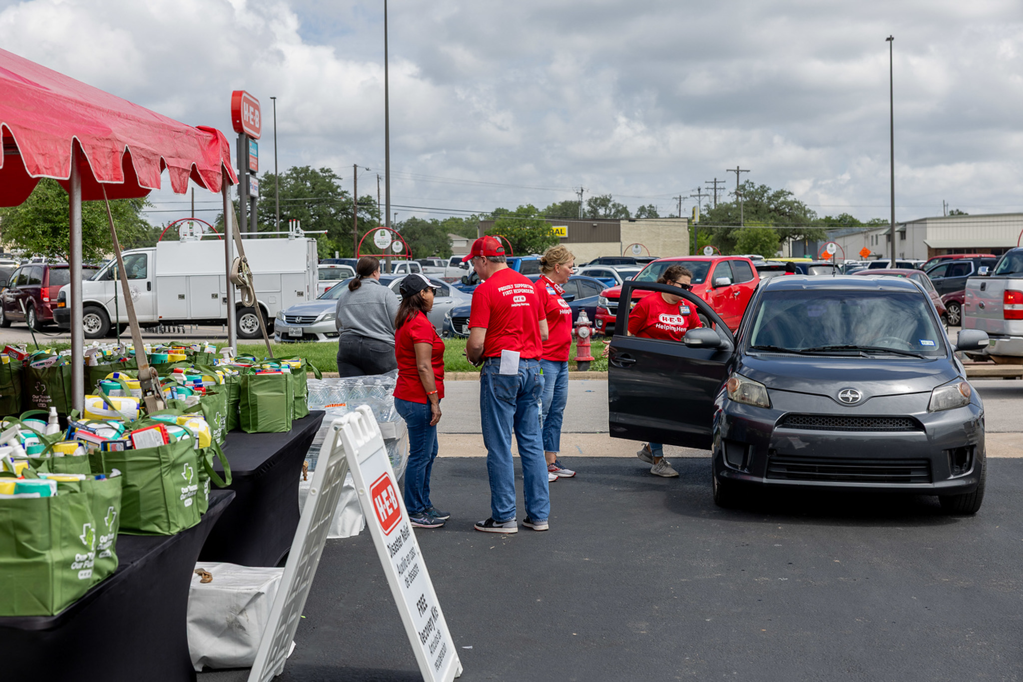 KERR_HC_HEB_NEWSROOM_2832
