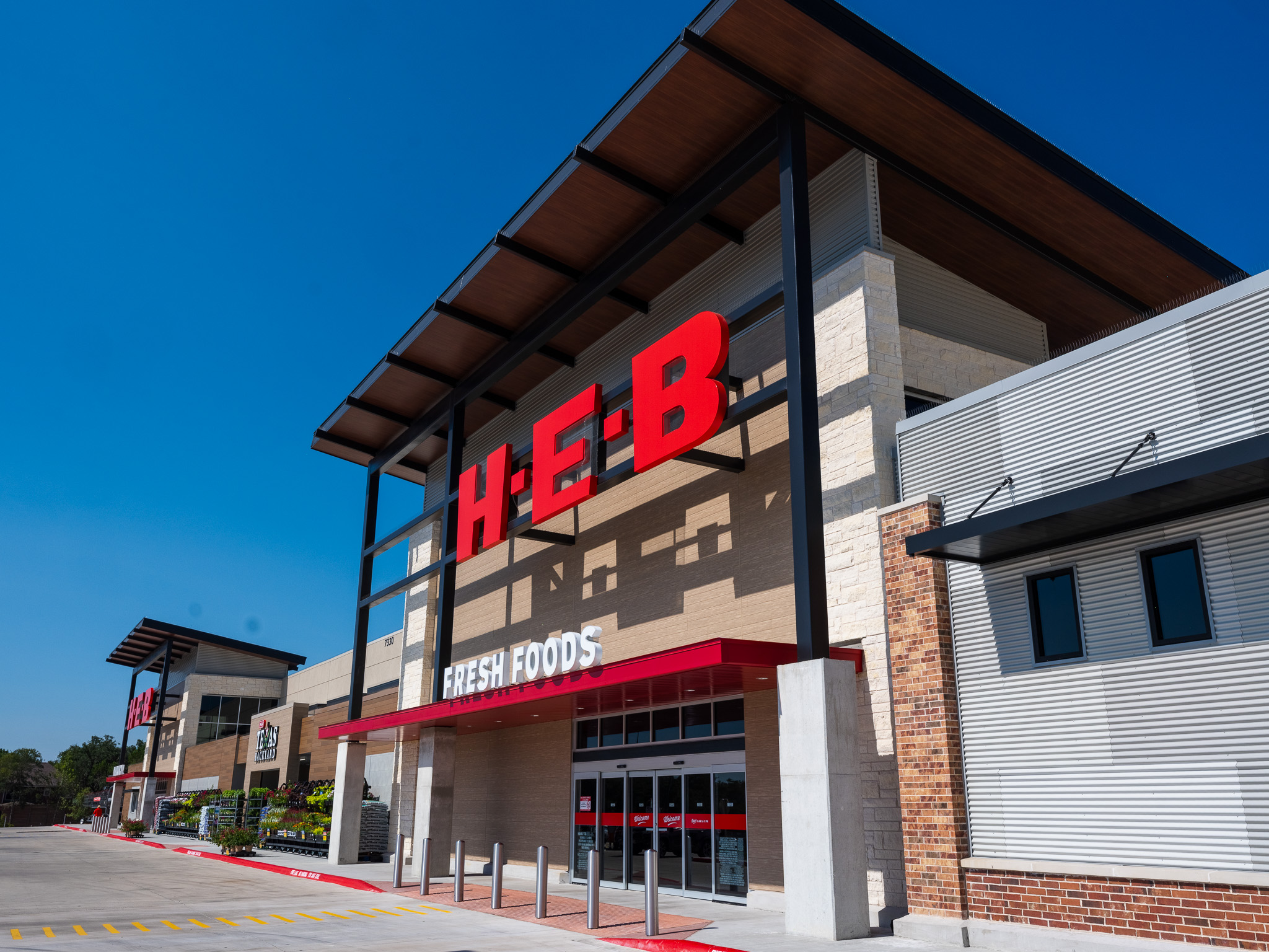 HEBNR_SA51_JTT_7599_EXTERIOR1