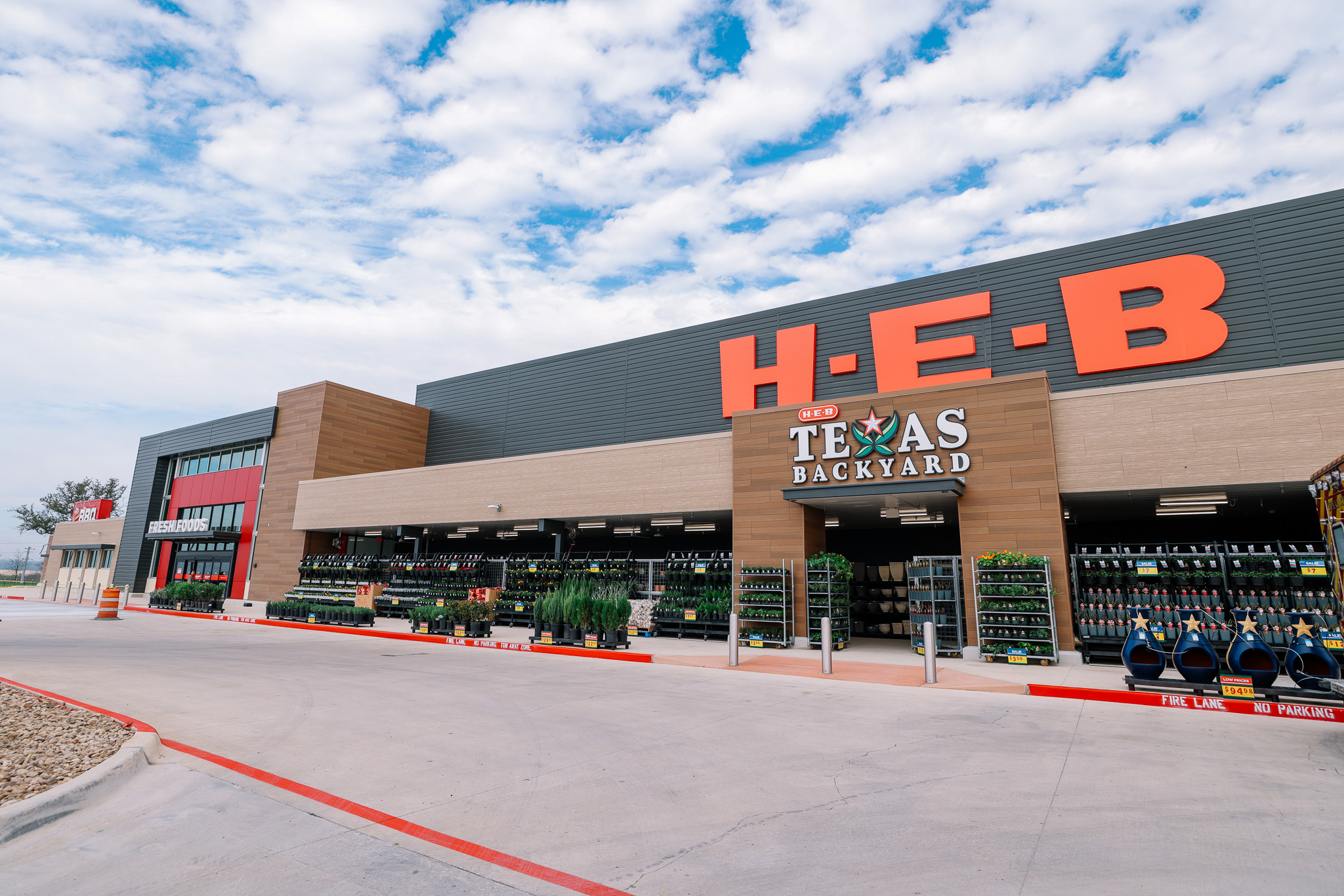 HEB | Culebra Rd SATX Ribbon Cutting